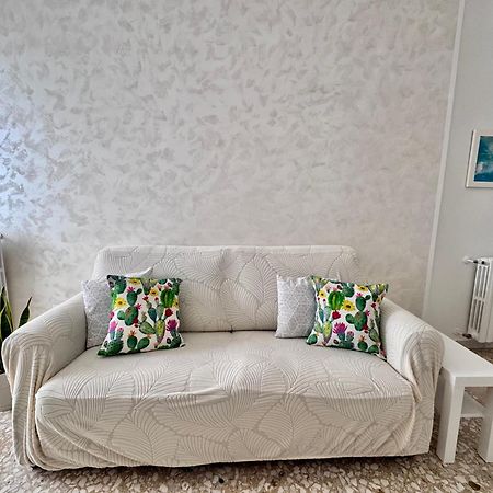 Aliste Apartment Brindisi Buitenkant foto