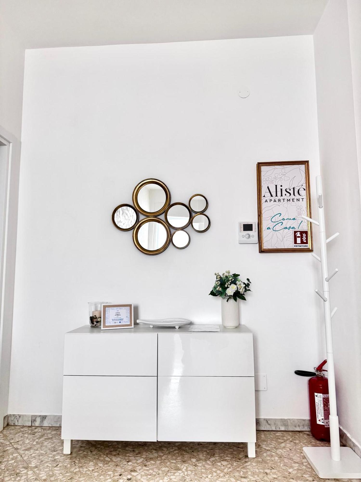 Aliste Apartment Brindisi Buitenkant foto
